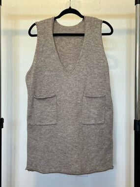 Knit V-Neck Sleeveless Pocket Tunic - Taupe